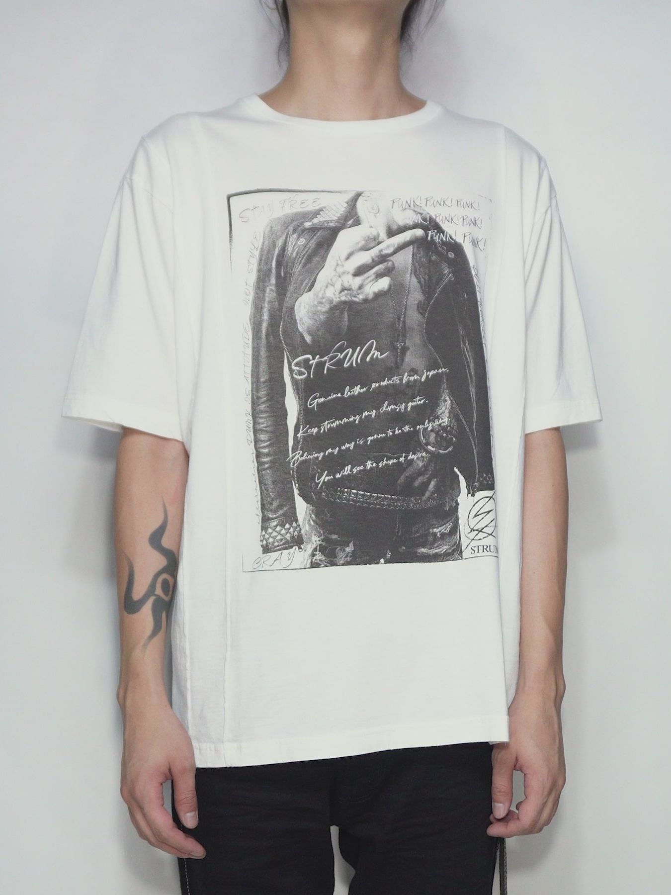 コラボ30/- ナチュラルソフト天竺『 FxxK THE WORLD』ワイド Tシャツ（オーバーサイズ） - WHITE