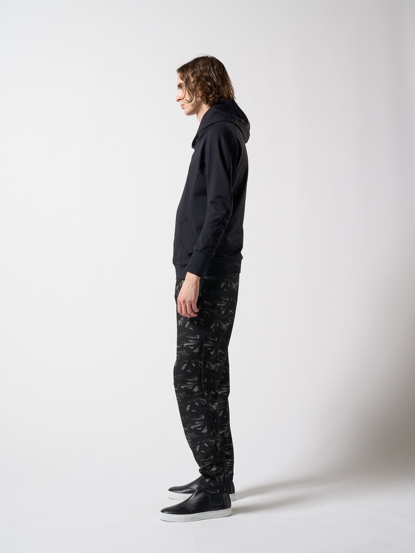 【予約品】 overlap hoodie / パーカー / ブラック