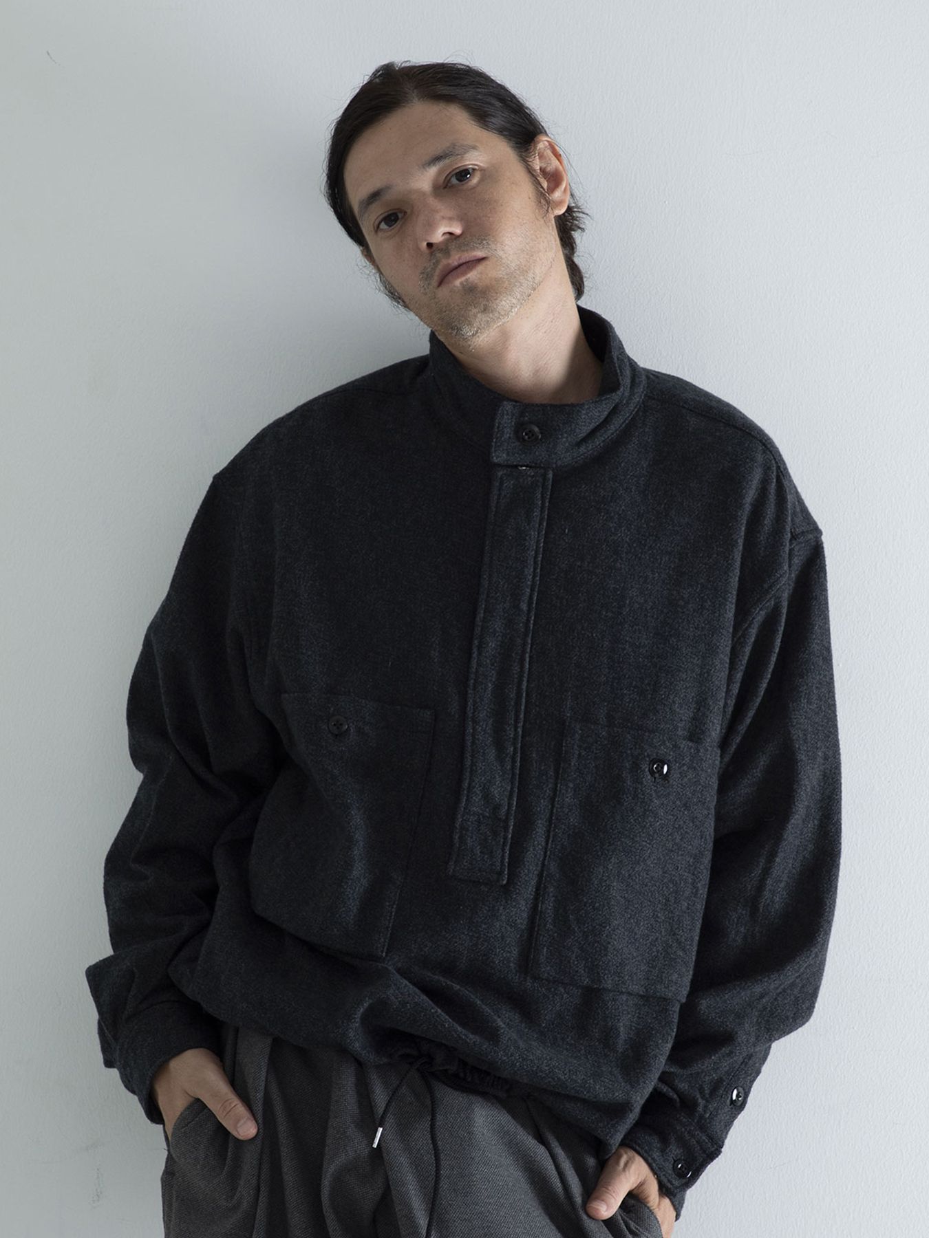 【予約品 】STANDPULL / ジッププルオーバーシャツ / チャコール× ブラック