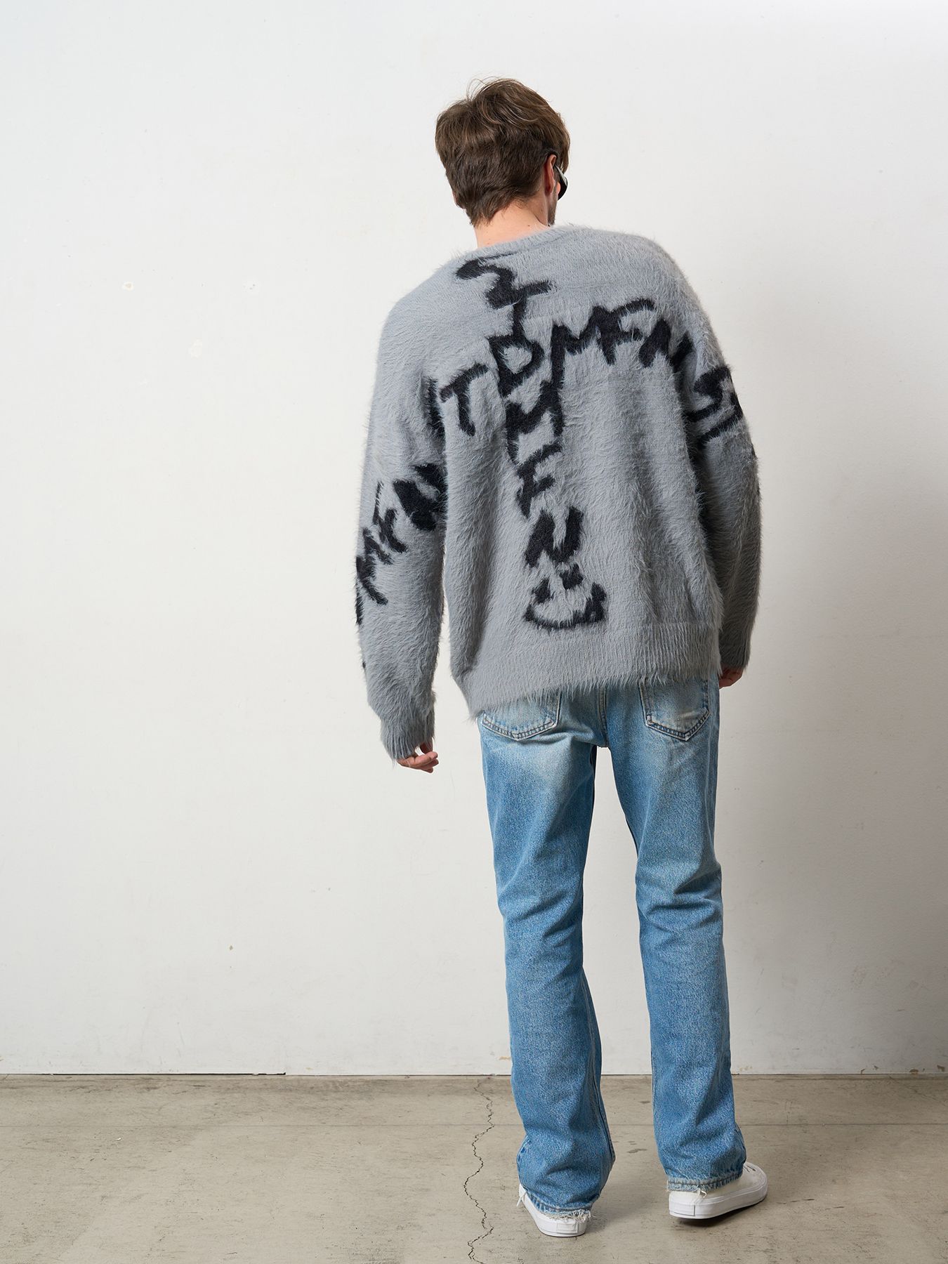【予約品 5月8日(木) AM10時 締切】 ナイロンフェザーヤーン ビックロゴクロスインターシャシャギープルオーバー / M.グレー