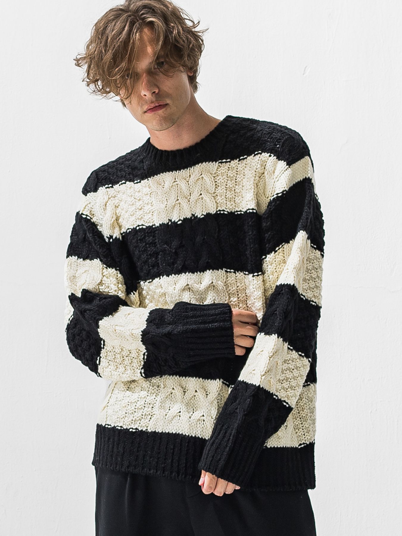【予約品 9月6日(日) 締切】CABLE LAW SWEATER / ケーブル編みローゲージセーター / ブラック×ホワイト