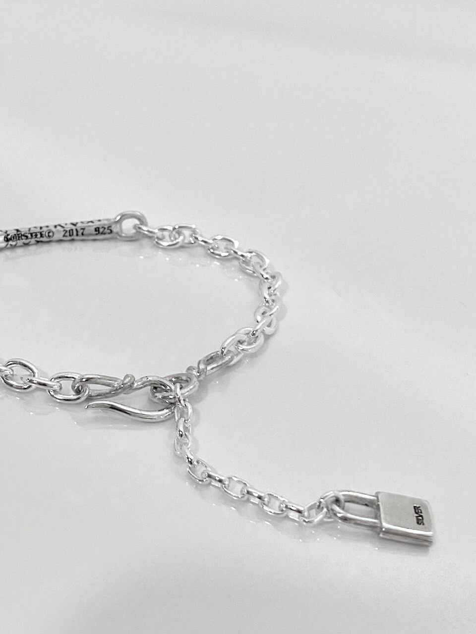 《受注生産》SNAKE CHAIN BRACELET w/ GARNET / スネークチェーンブレスレットガーネットアイズ / 注文から5～8週間後入荷予定