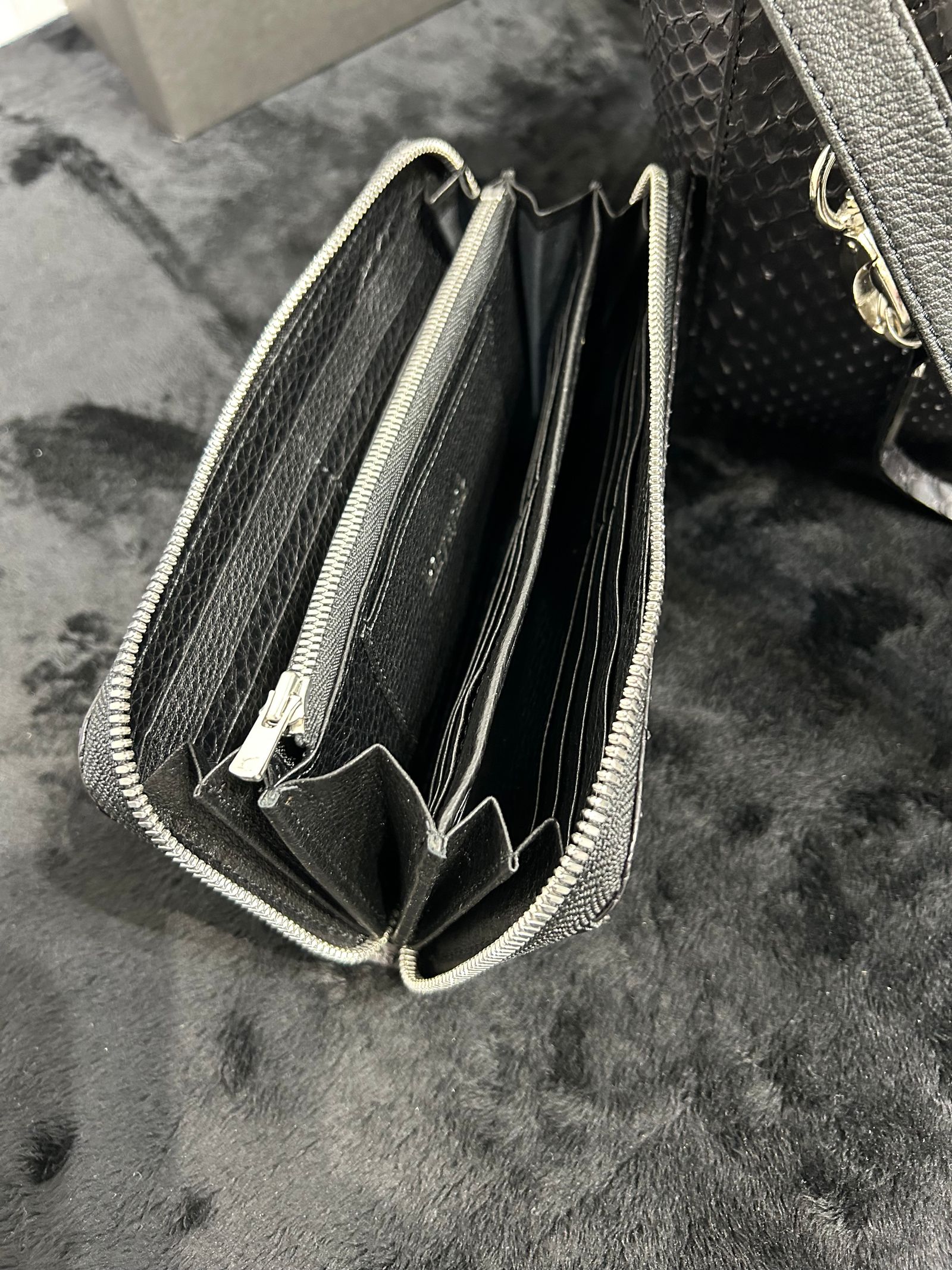 RoundZippSlitWallet / ラウンドジップウォレット / ブラックパイソン MADE IN JAPAN