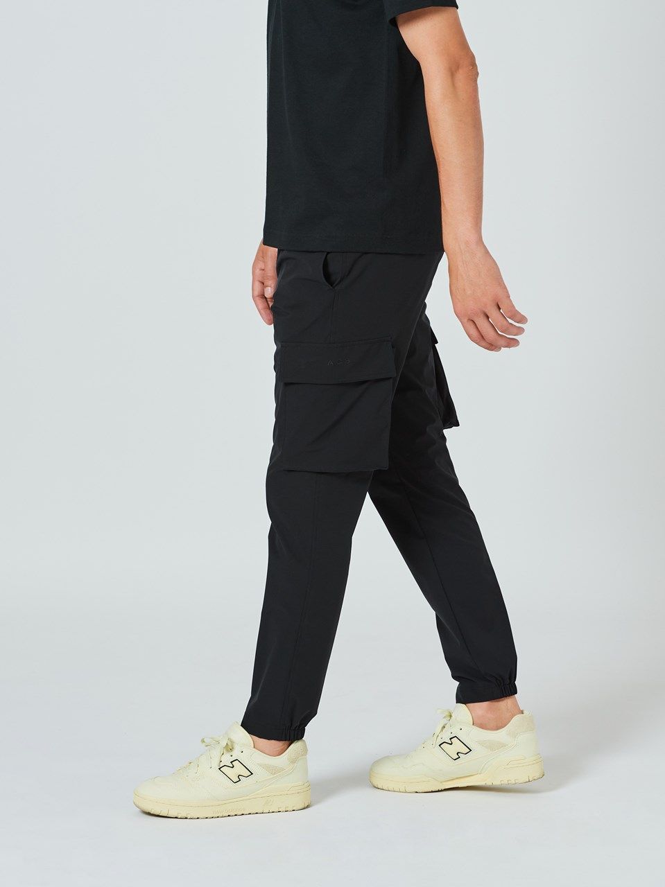 (予約品2023年10月19日18時締め) Light Dry Stretch Cargo Pants / カーゴパンツ / ブラック