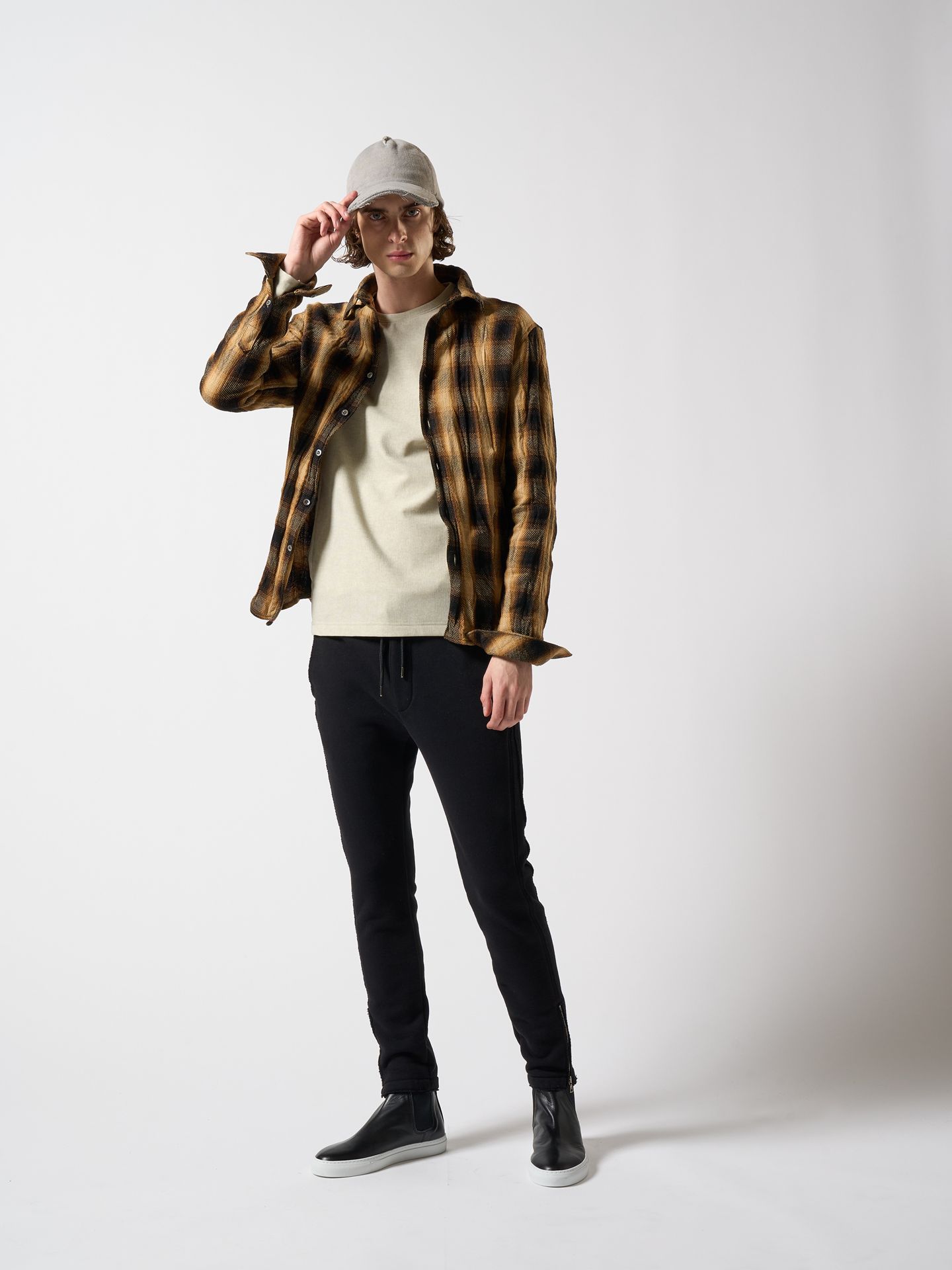 【予約品】 hem zip seam pants / スリムパンツ / ブラック