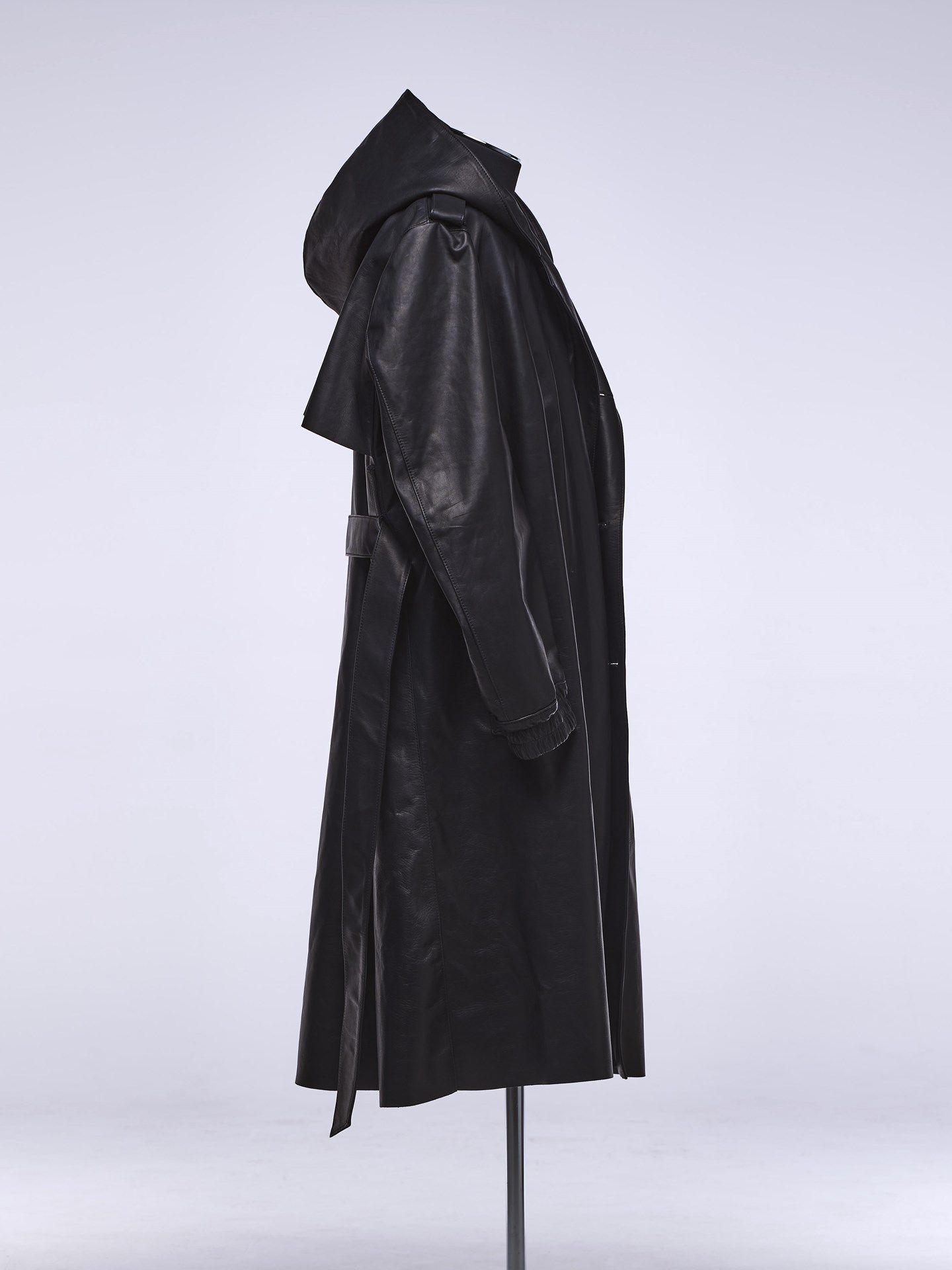 《予約品》 LeatherDrapeHoodie / レザーフードジャケット / ブラック 【THE ONENESS】