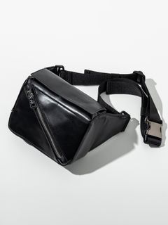 BOX BODY BAG / ブラック