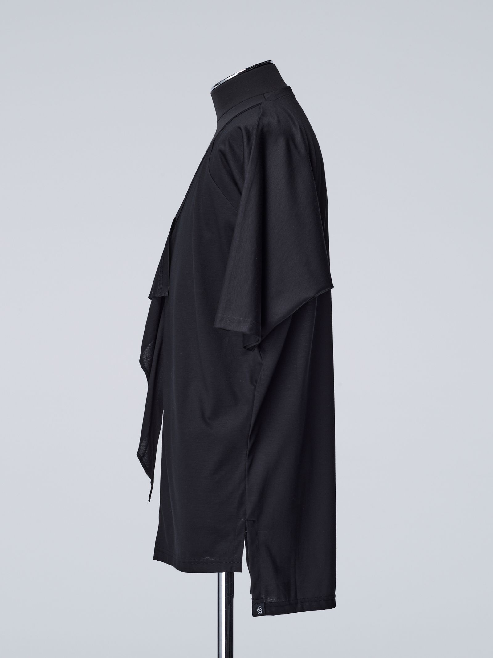 《予約品》 ViscoseOrganicFrillVDolmanT-Shirt / Tシャツ  / ブラック 【THE ONENESS】 5月中入荷予定