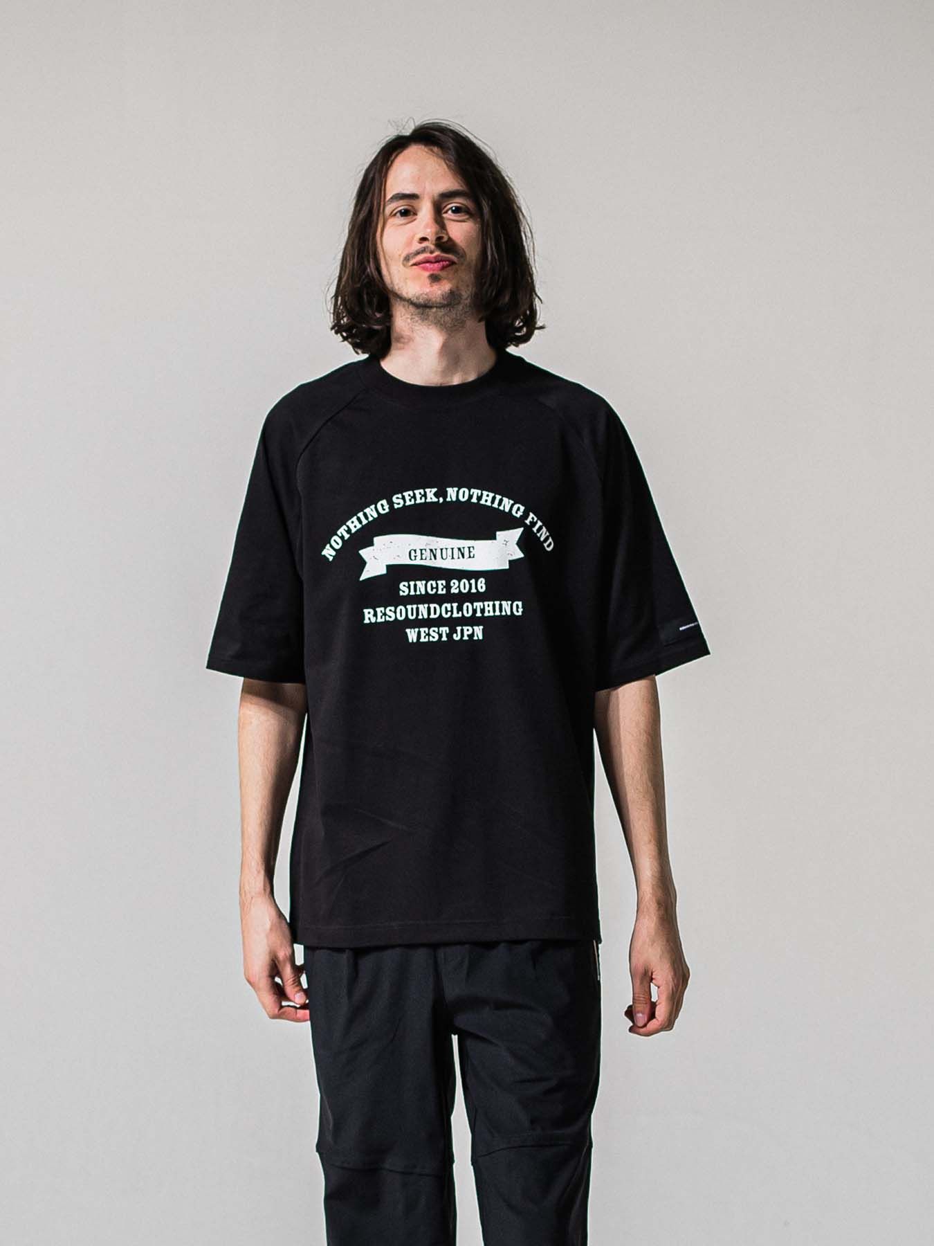 【予約品 11月16日(日) 締切】COLLEGE RAGLAN OVER TEE / カレッジロゴ ラグランスリーブ オーバーTシャツ / ブラック