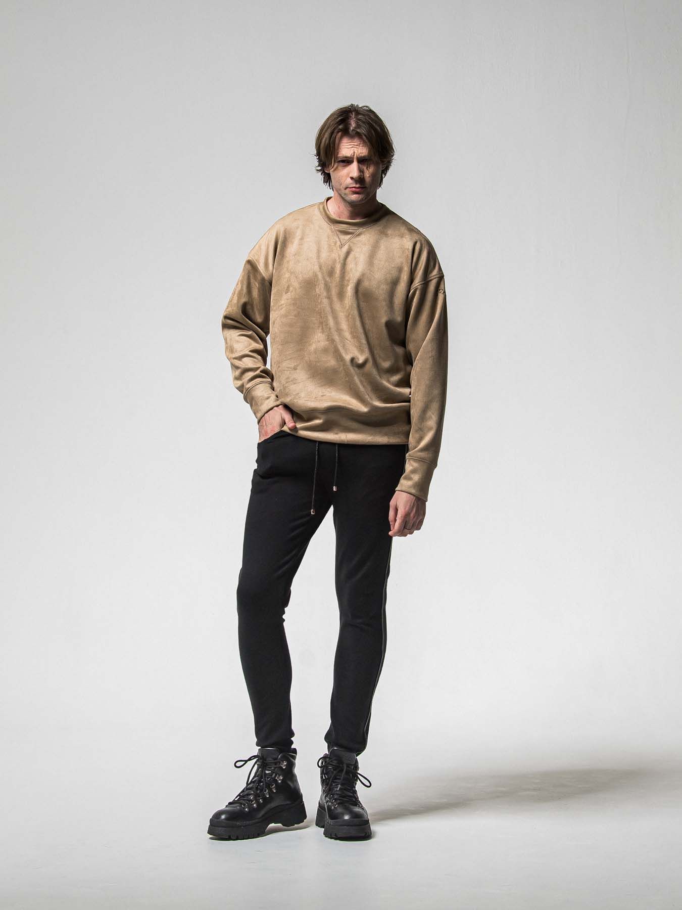 【予約品 8月31日(日) 締切】SUEDE DROP TRAINER / スウェード ドロップショルダートレーナー / ブラウン