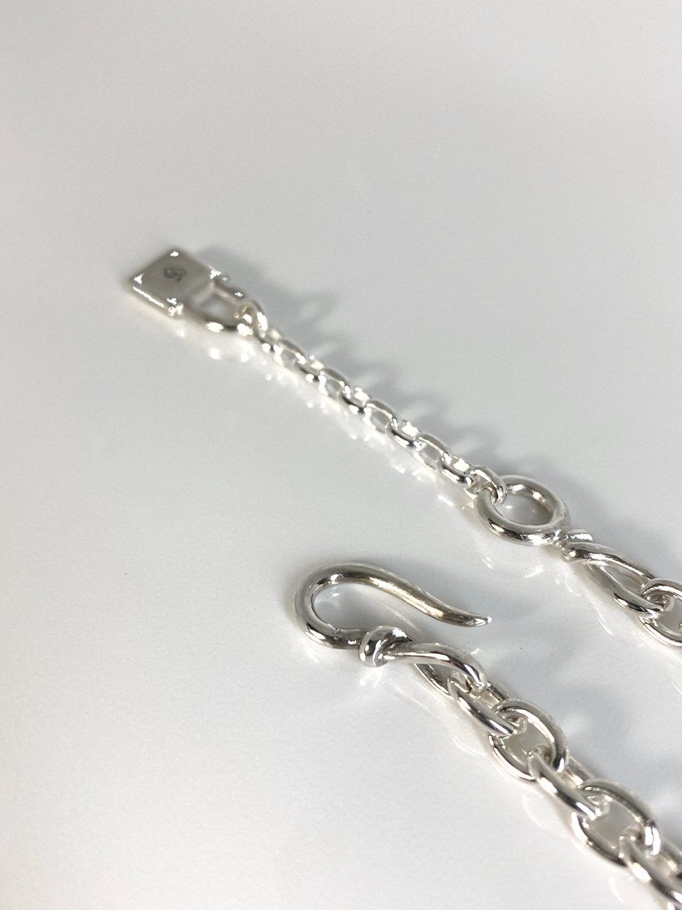 《受注生産》 SNAKE CHAIN BRACELET w/ RUBY / スネークチェーンブレスレットルビーアイズ 【注文から2～4週間後入荷予定】