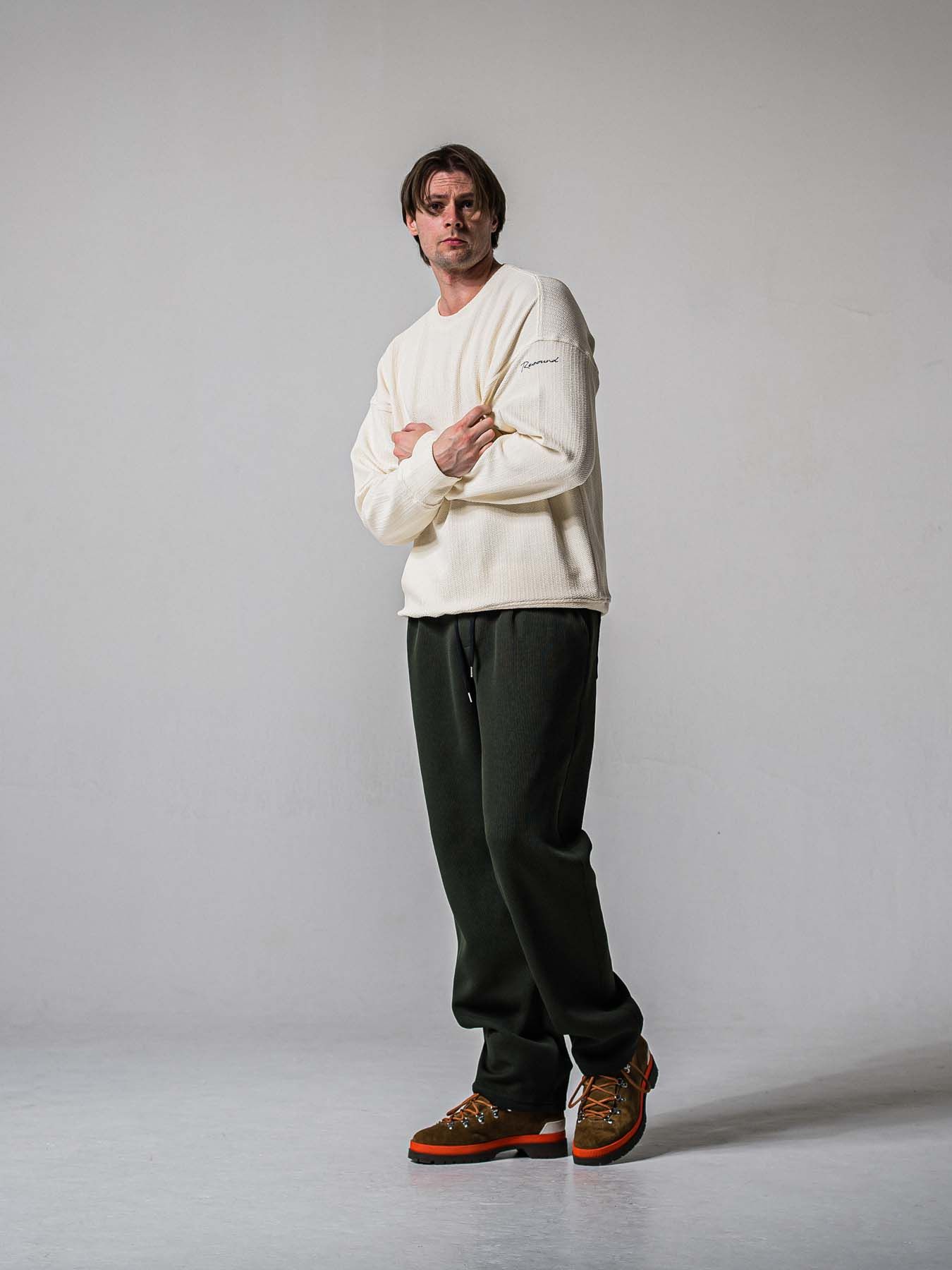 【予約品 11月16日(日) 締切】AZE  WIDE TUCK PANTS / 畔編みニット セミワイドシルエット ワンタック イージーパンツ / カーキ