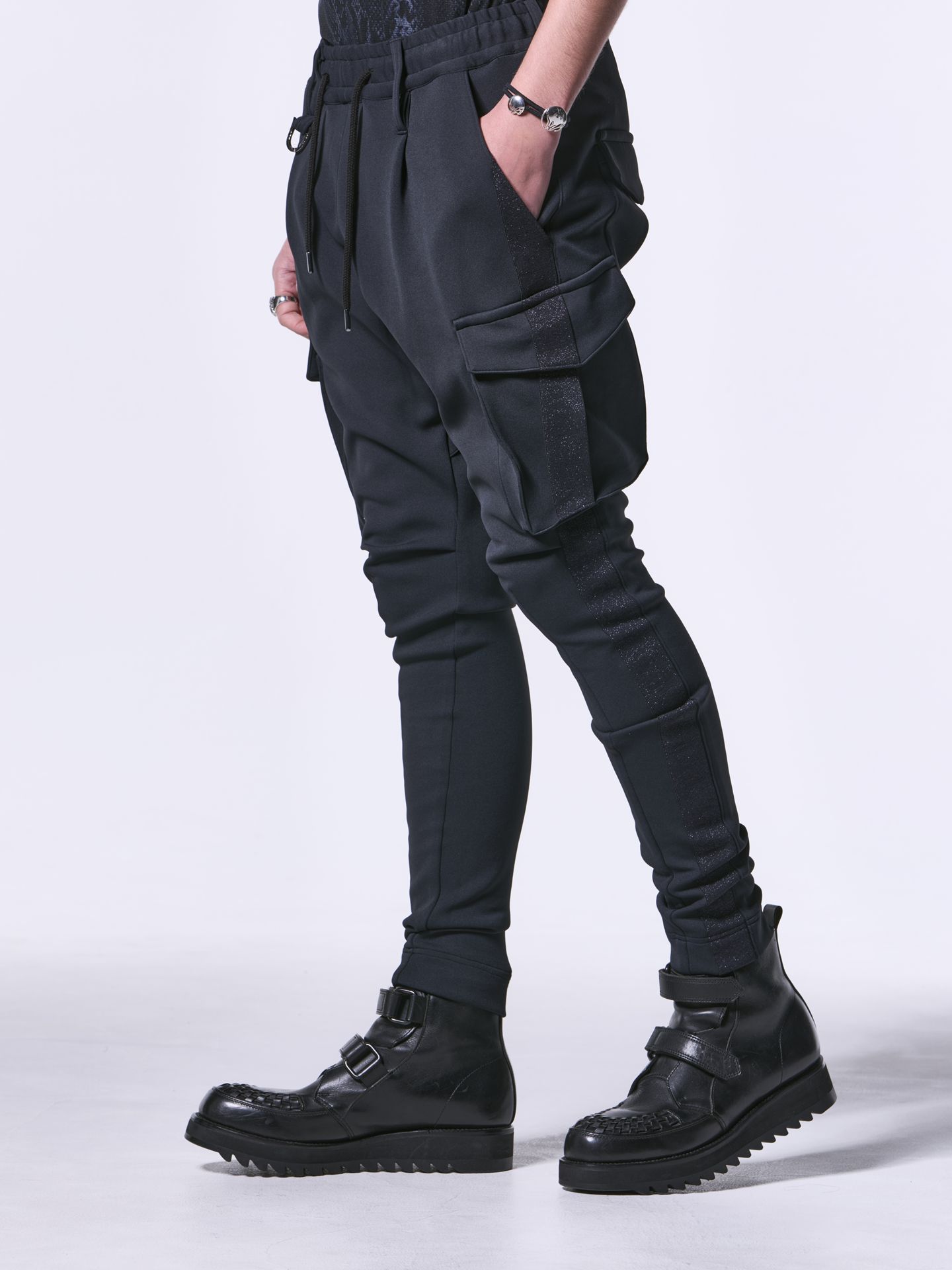 激レア kiryuyrik COW LEATHER CARGO PANTS 激レア kiryuyrik COW LEATHER CARGO PANTS