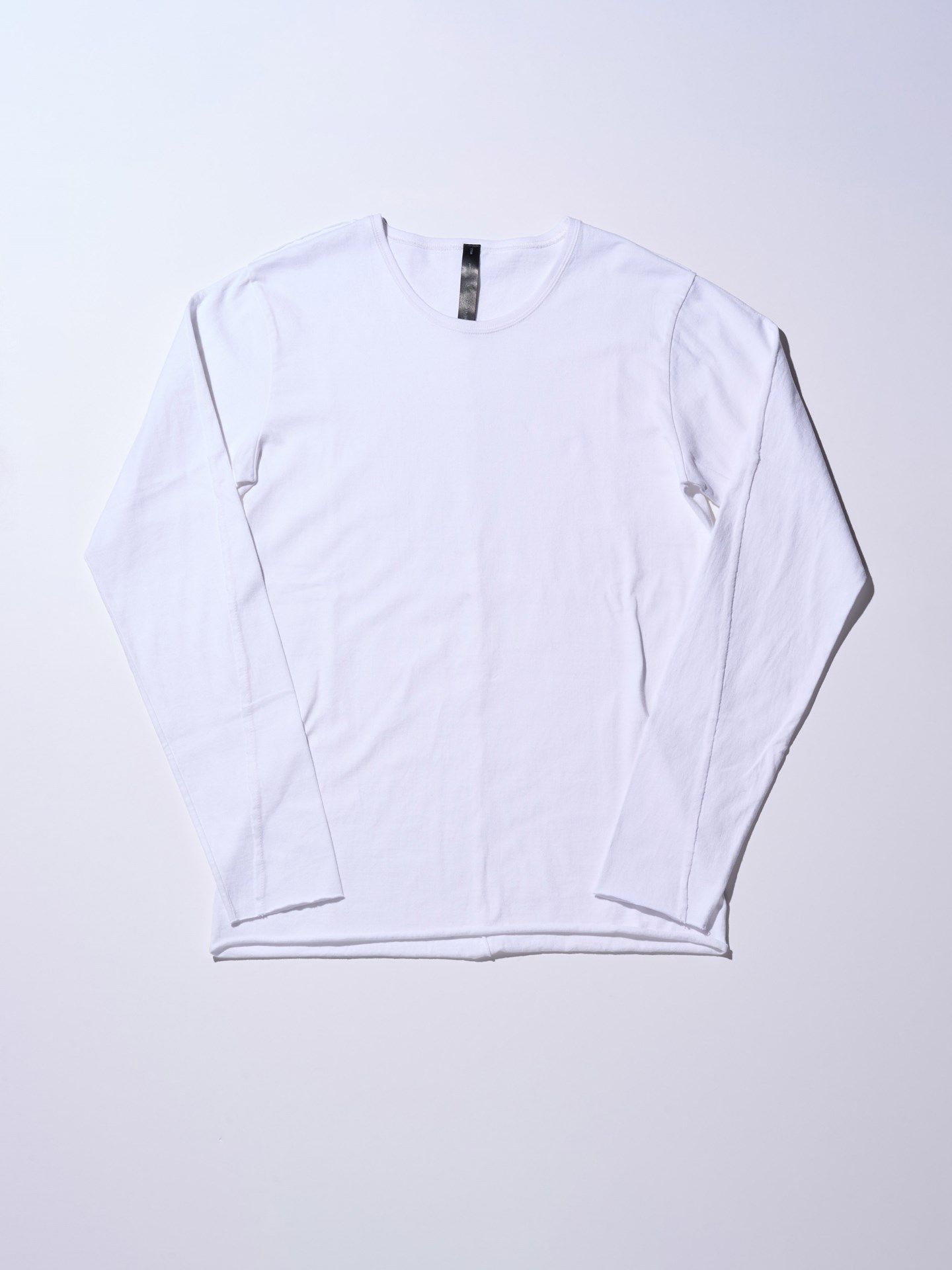 【予約品】 cut-off crew-neck L/S / クルーネックTシャツ / ホワイト