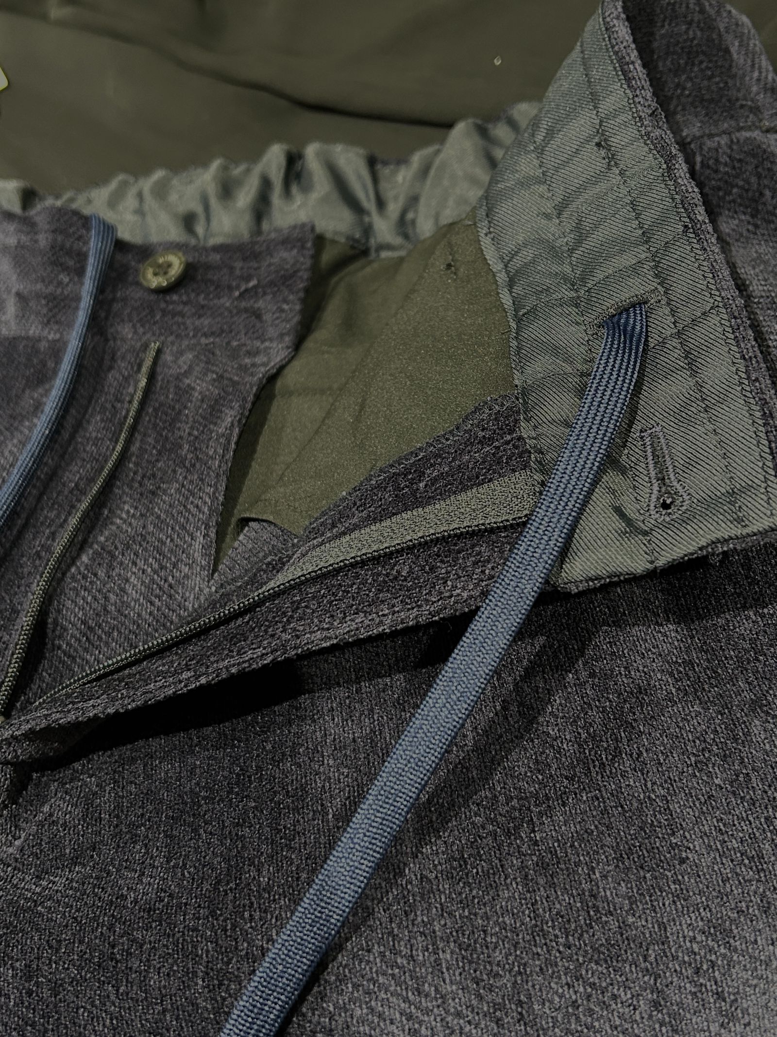 ガムストレッチカルゼコールパンツ / ネイビー【HIDEAWAYS BLACK】