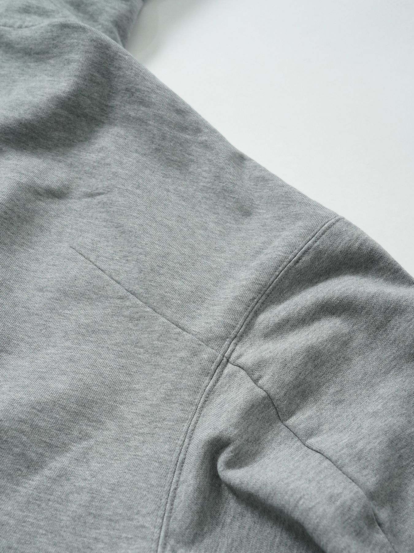 【予約品 5月6日(水) 締切】MOLD-SWEATPARKA / スウェットジップパーカー / 杢グレー