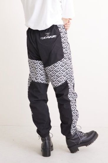 GEOMETRIC NYLON TRUCK PANTS トラックパンツ / BLACK 【BOY LONDON】