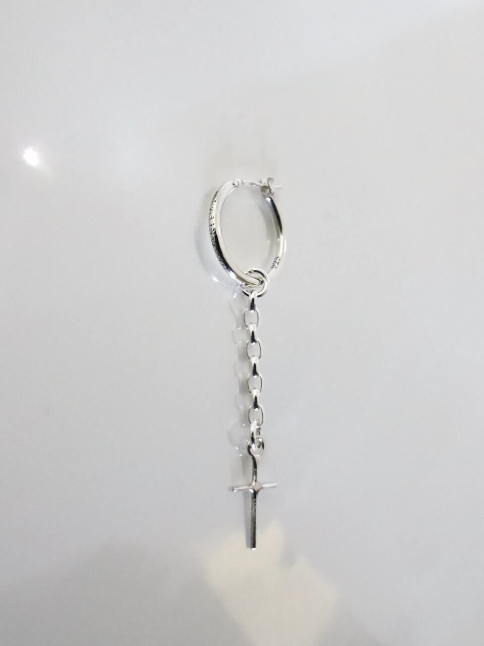 《受注生産》 THIN HOOP raised by wolves [LARGE] with 2c CROSS / シンフープピアス レイズド バイ ウルヴス L ウィズ 2cクロス 【注文から2～3週間後入荷】