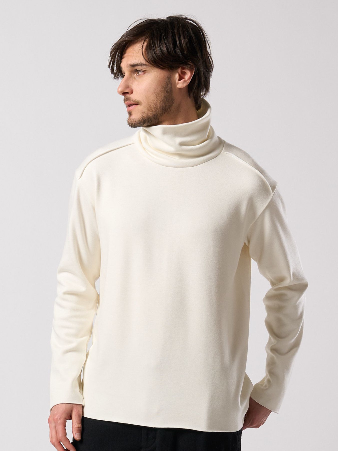 【予約品 4月19日(日) 18時締切】back boa cut-off highneck / バックボア カットオフ ハイネック/ ホワイト