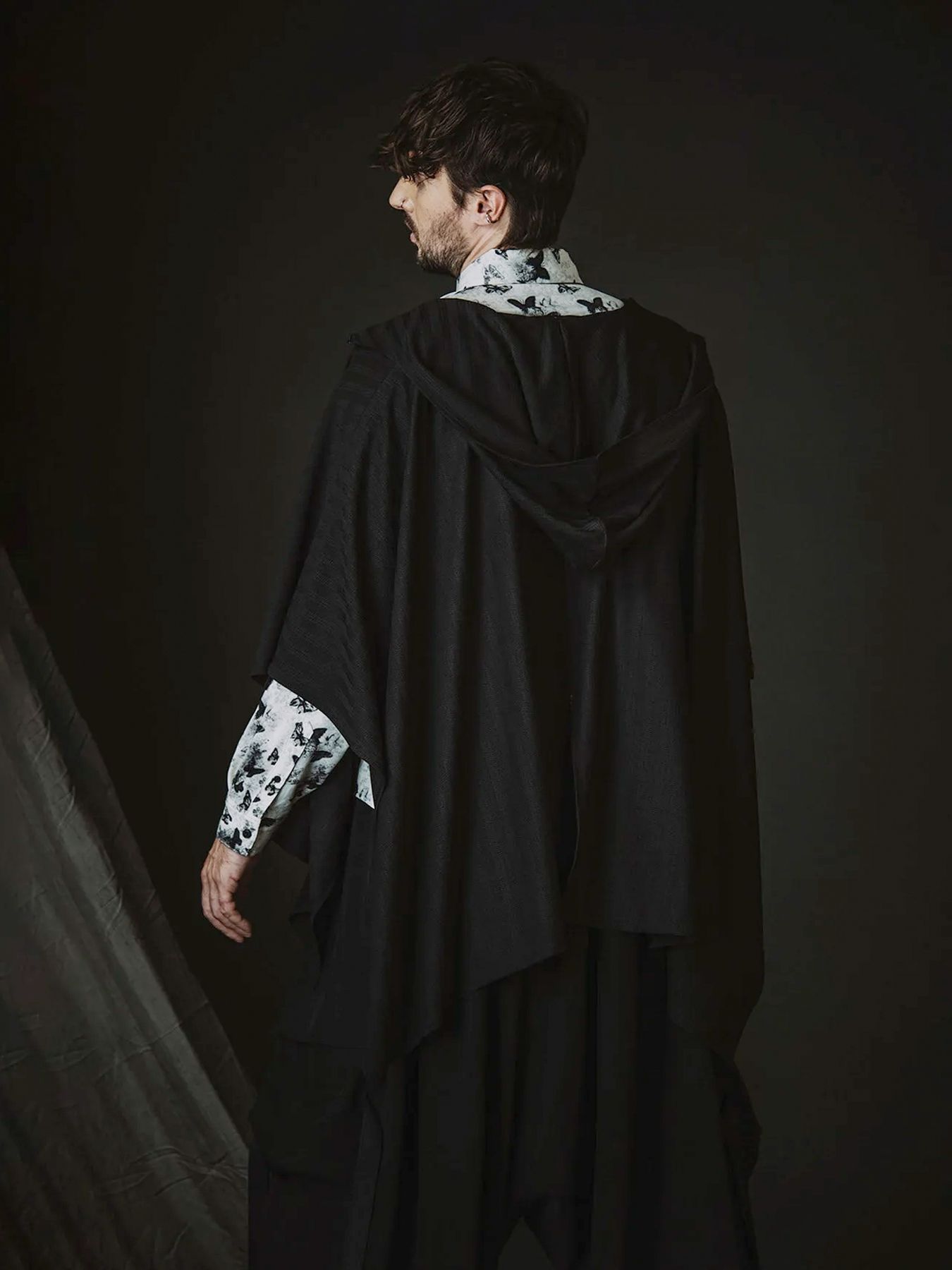 ドローストリングスフーデッドポンチョ / ブラック【NOID.】