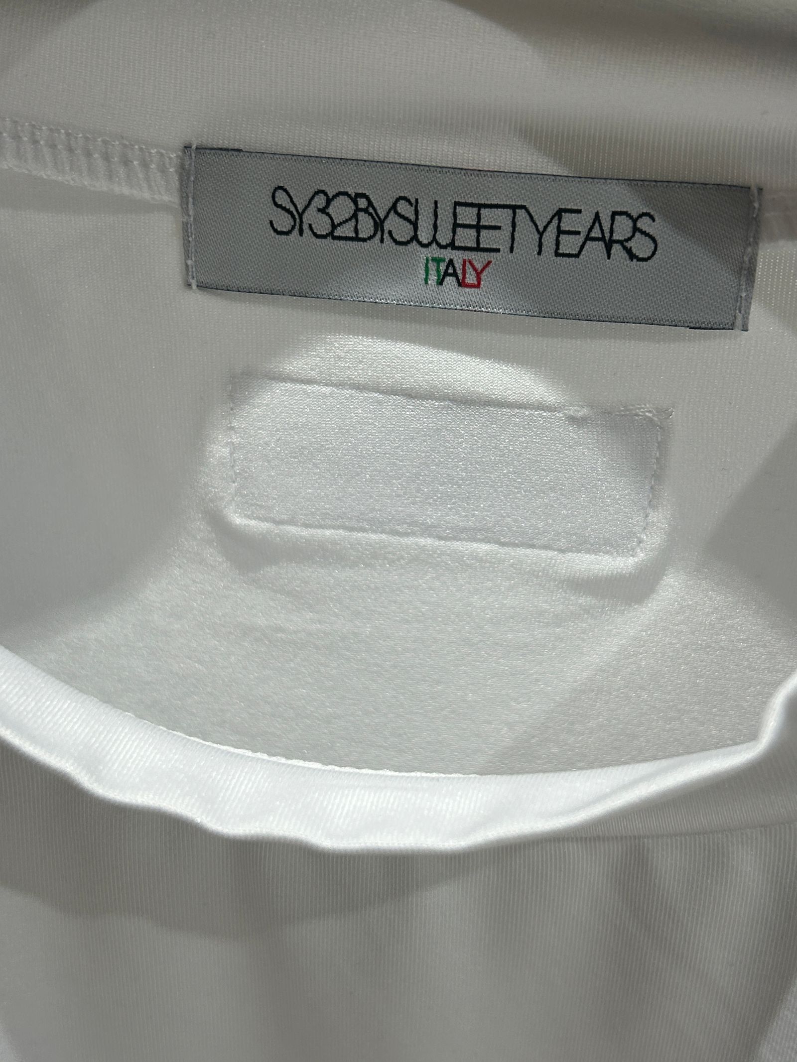 ITALIAN EMBLEM モックネック ホワイト【SY32 by SWEET YEARS GOLF】