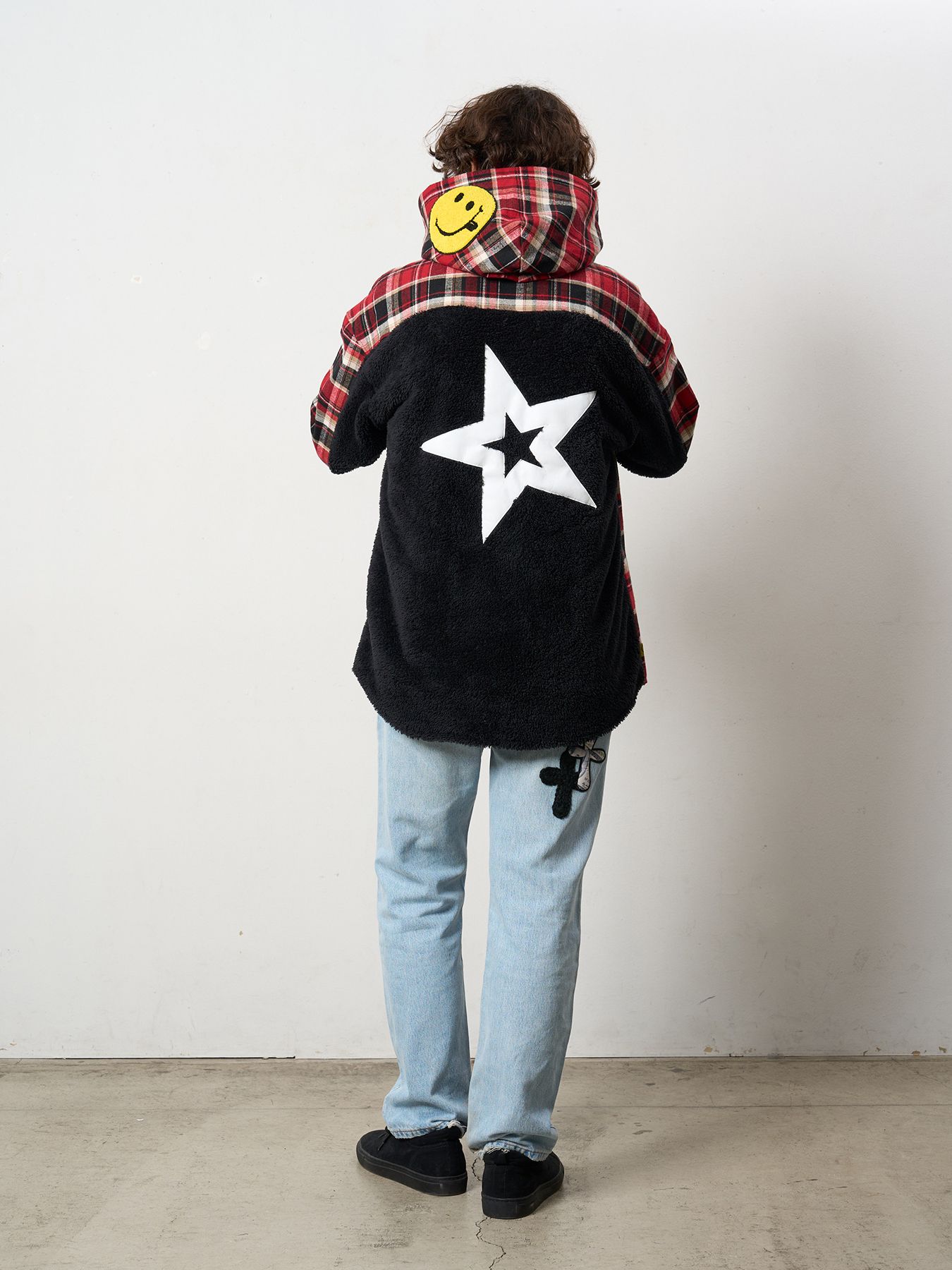 【予約品 】 ヘビーネルチェック-ボア レザースター&サガラパッチワーク フーデッドシャツ / ブラック