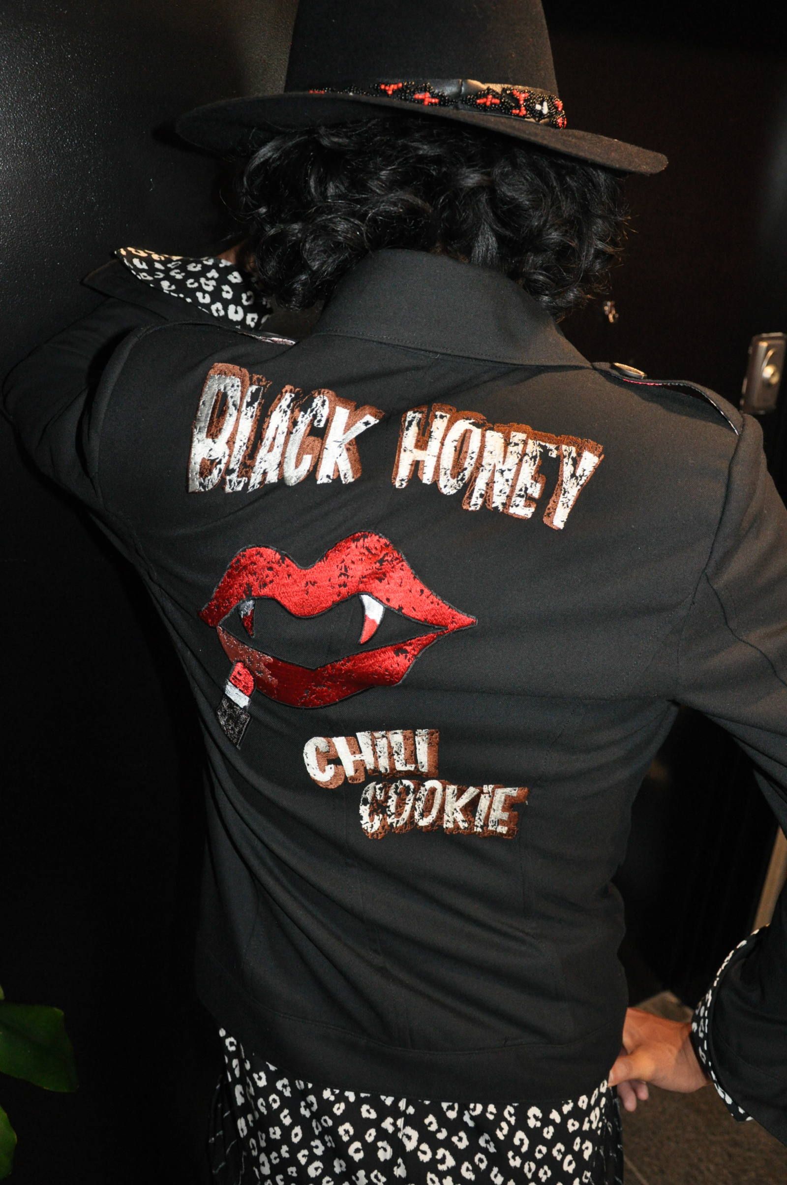 BLACK HONEY CHILI COOKIE 2019-20A/W COLLECTION | BRYAN