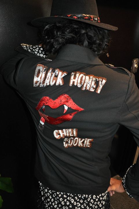 2019-20AW 22903309 LIP EMBROIDERY BLOUSON BLACK 98000円+税