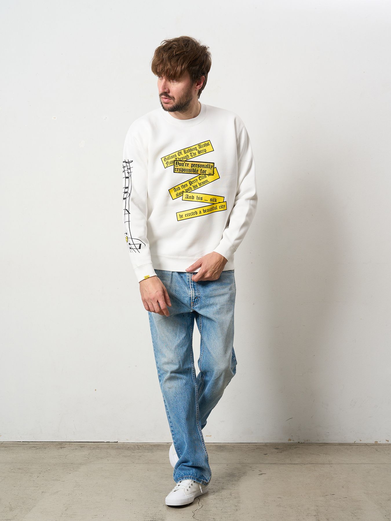 【予約品 5月8日(木) AM10時 締切】 TC裏毛起毛 リリック リボン シークインMUSICプリント スウェットシャツ / ホワイト