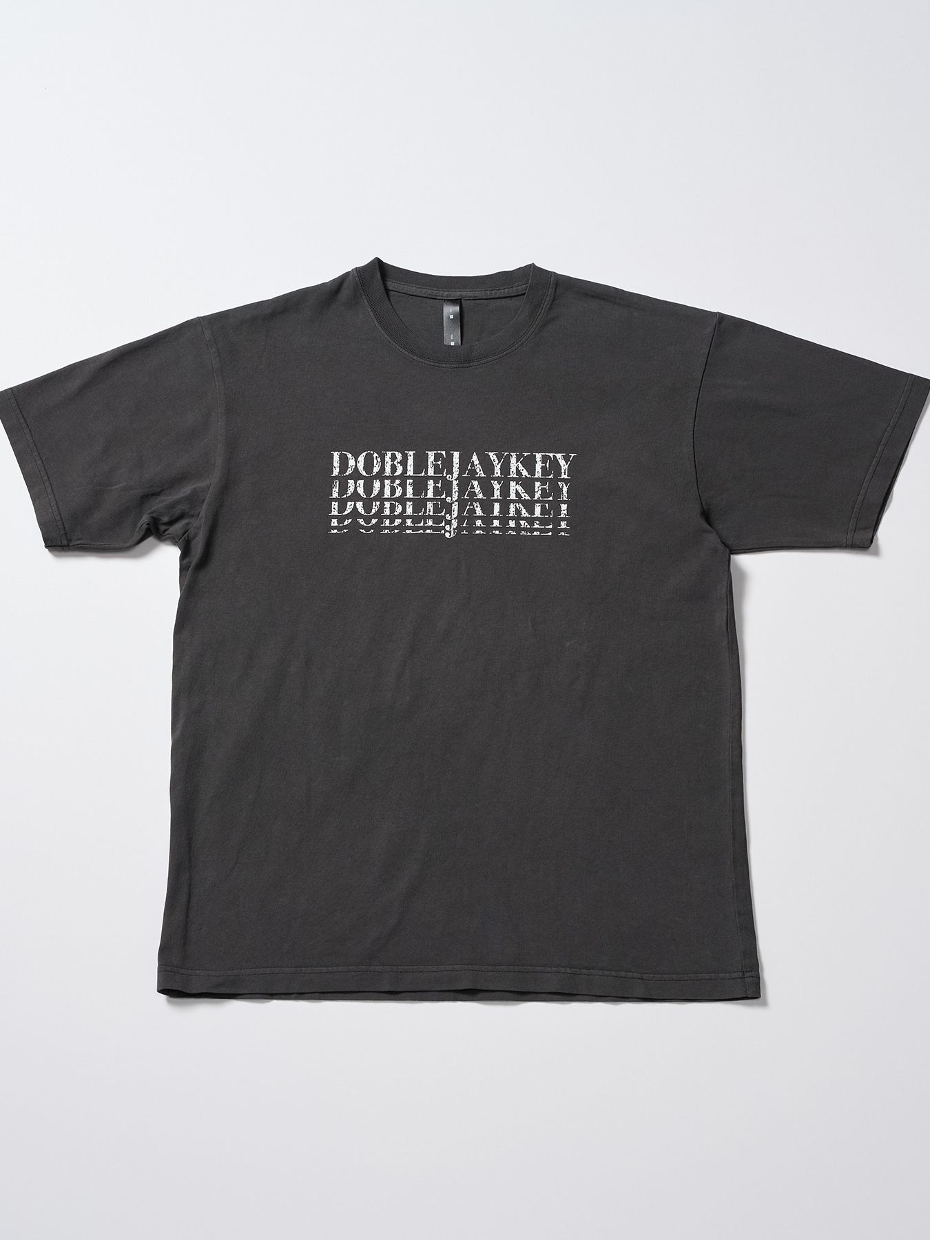 【予約品 1月25日(日) 締切】graphic-T collection：DOBLEJAYKEY T / ダブルジェイケー Tシャツ / ブラック