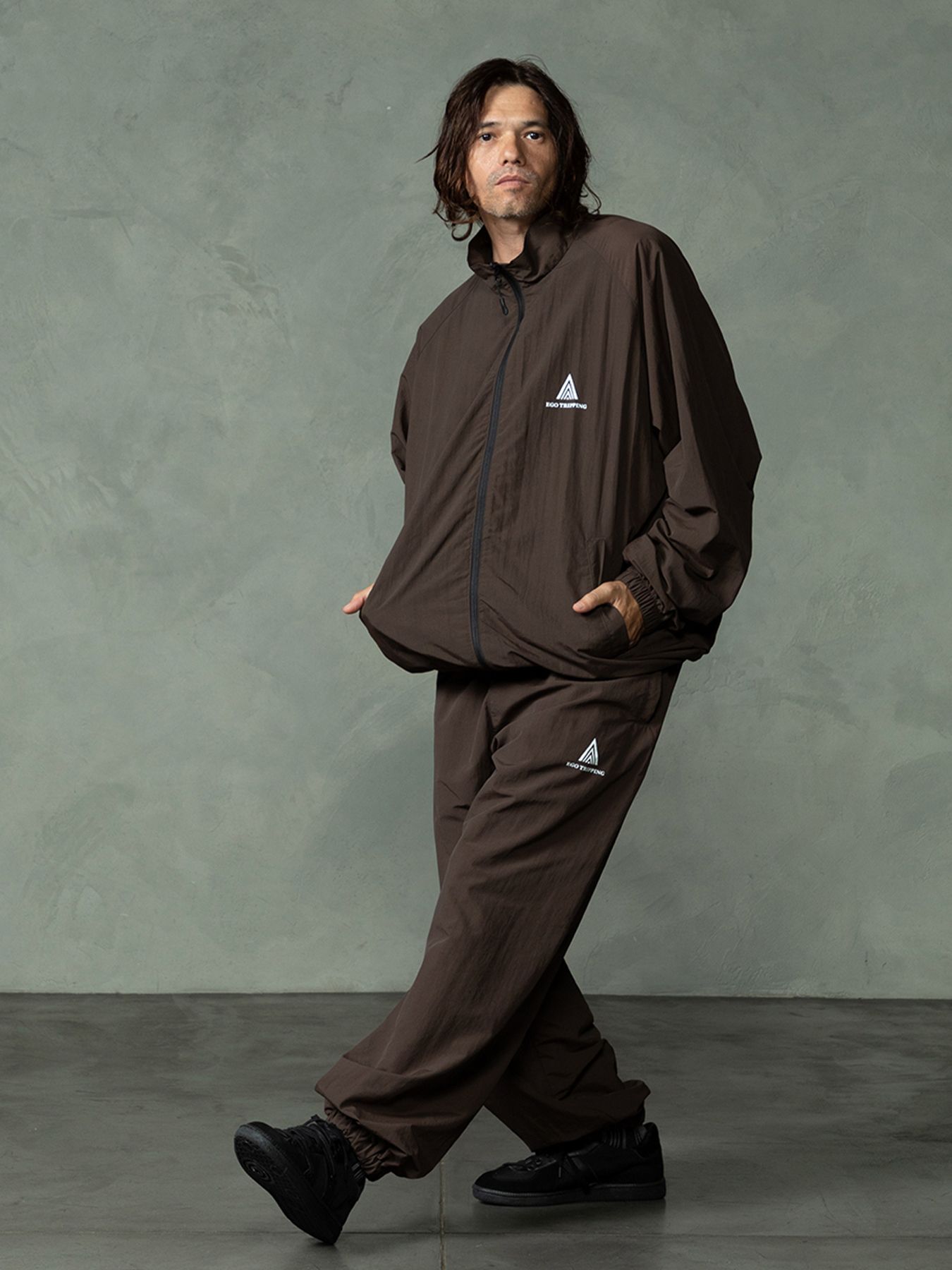 【予約品 7月5日(日) 締切】DAYGLYDE TRACKPANTS / ナイロンパンツ / ダークブラウン