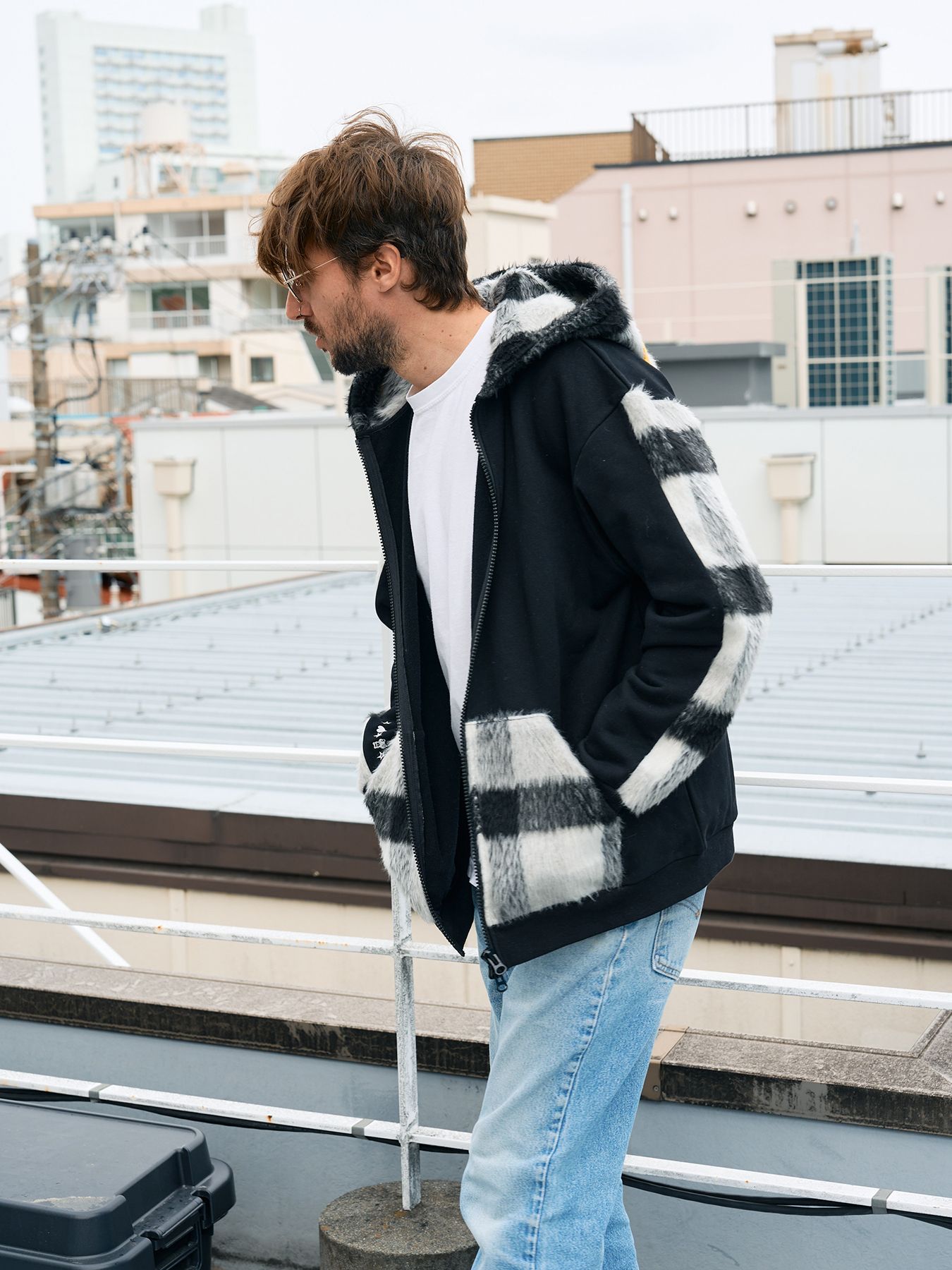 【予約品 5月8日(木) AM10時 締切】 ヘビーウエイト裏毛パイル-シャギーチェックサガラパッチワーク ビックジップワイドパーカー / ブラック