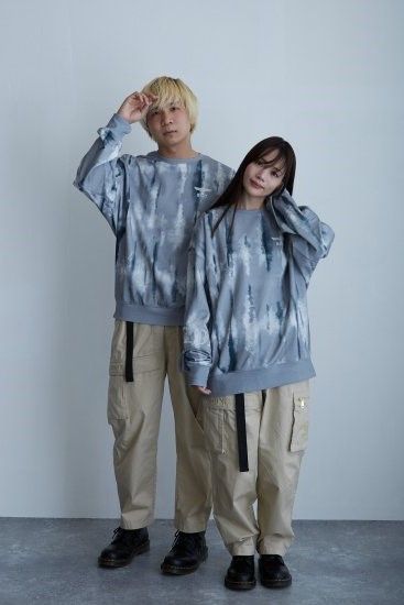 ブリーチペイントクルーネックスウェット / GREY 【BOY LONDON】