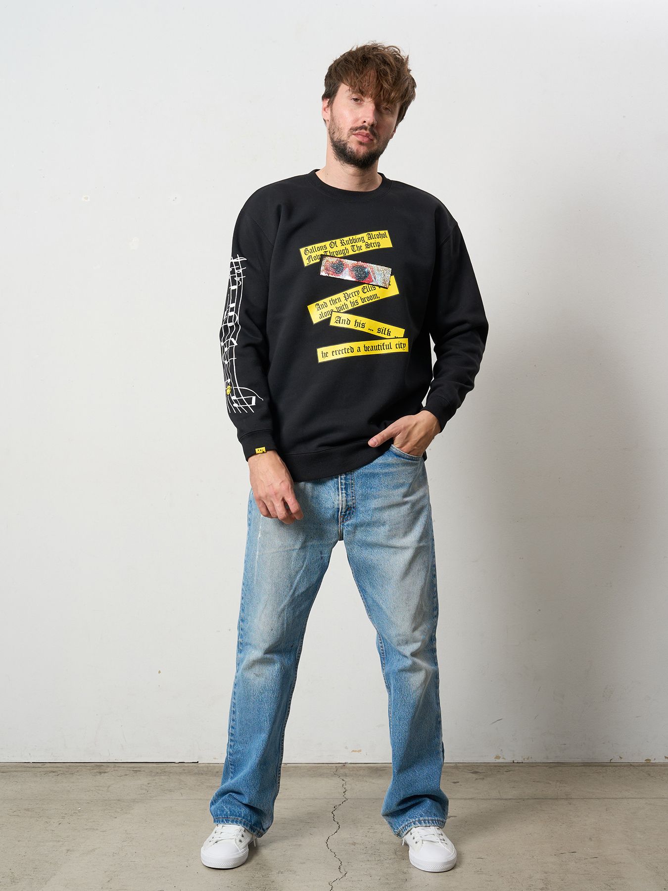 【予約品 5月8日(木) AM10時 締切】 TC裏毛起毛 リリック リボン シークインMUSICプリント スウェットシャツ / ブラック