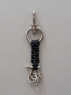《予約品》 LEATHER BRAID KEY HOLDER / キーホルダー / ブラック 【Iroquois.SENTI】