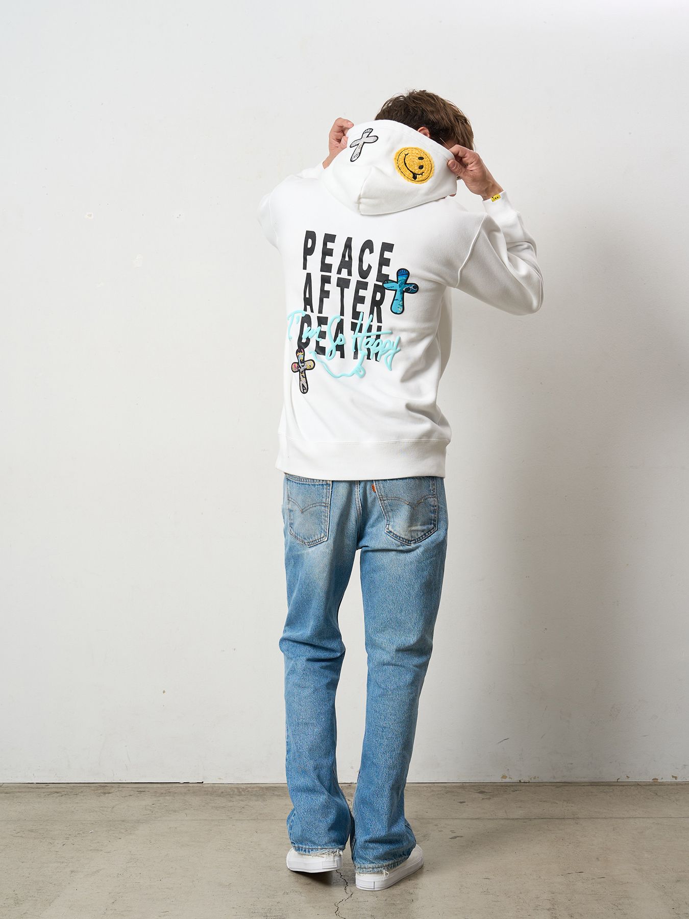 【予約品 5月8日(木) AM10時 締切】 TC裏毛起毛 PEACE AFTER DEATH&マルチパッチワーク プルパーカー / ホワイト