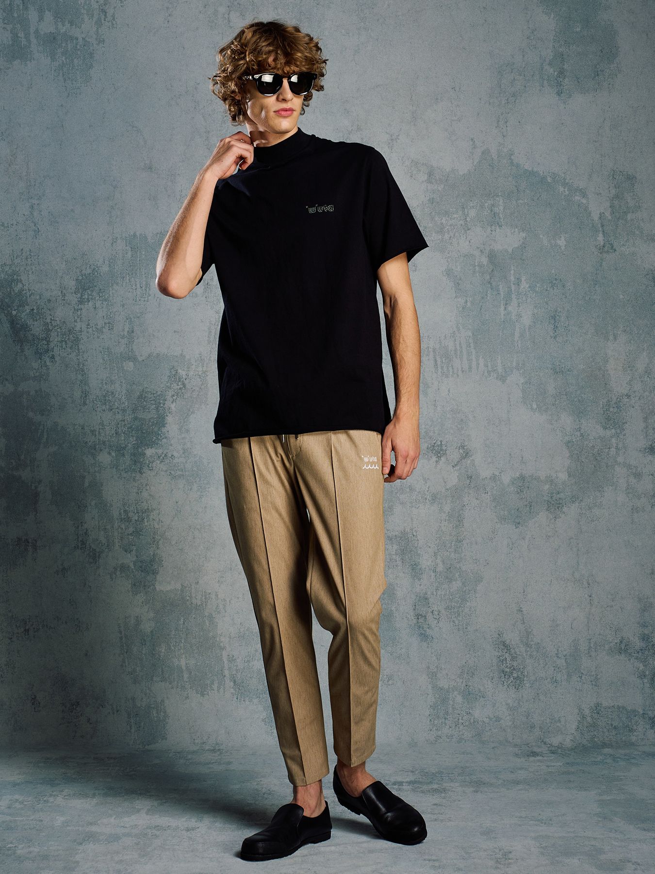 【予約品 1月25日(日) 締切】muta × wjk collection：cut-off mock S/S (printed) / カットオフ モックネック ショートスリーブ / ディープブラック