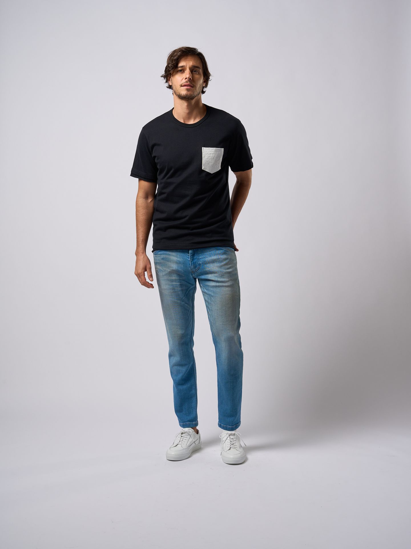 【予約品9月19日 10時締め】 crash leather pocket Tee  / Tシャツ / ブラック・ホワイト