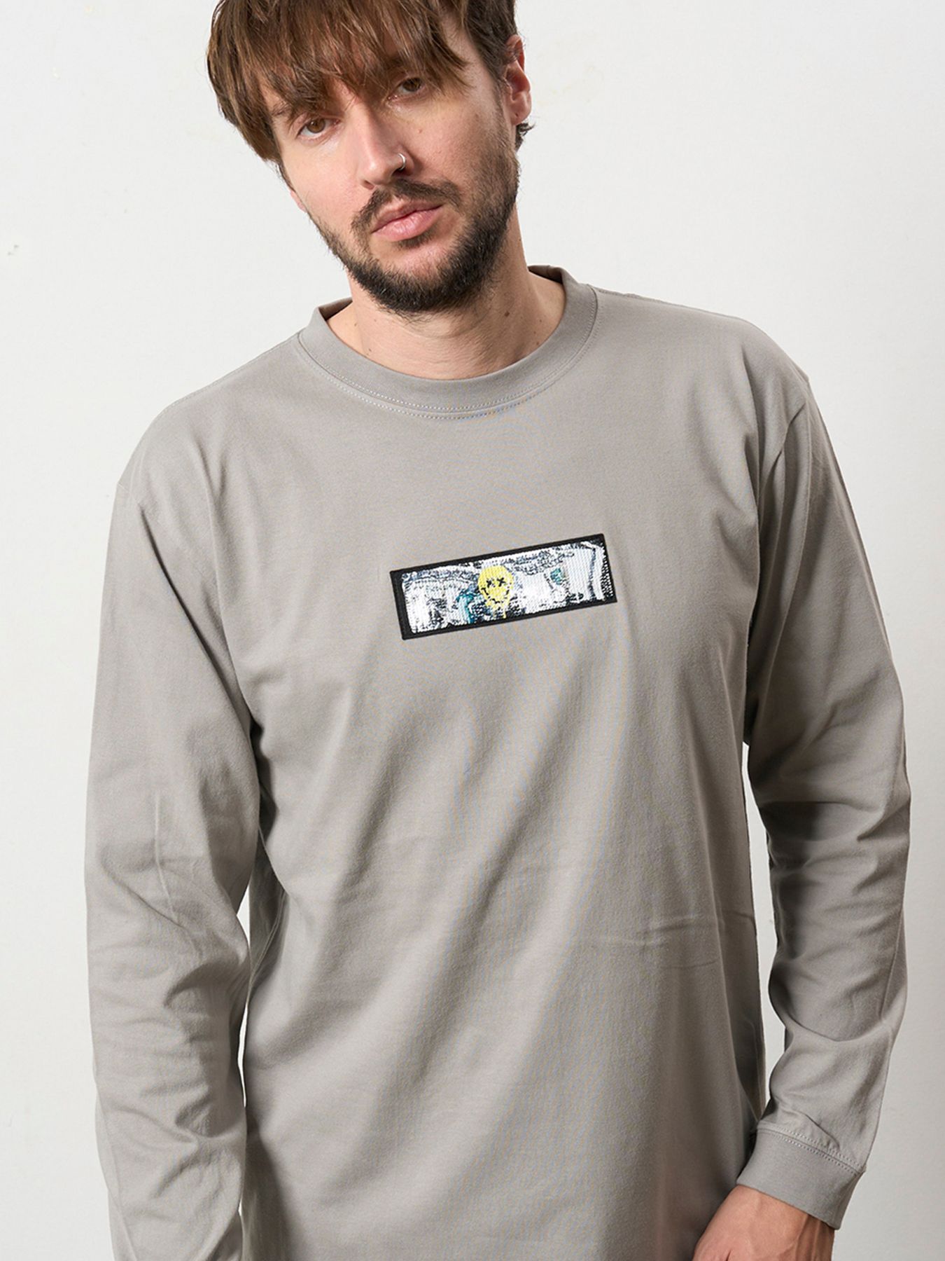 【予約品 5月8日(木) AM10時 締切】 5.6ozコットン天竺 YOU GOT THIS シークインLS Tシャツ / チャコールグレー