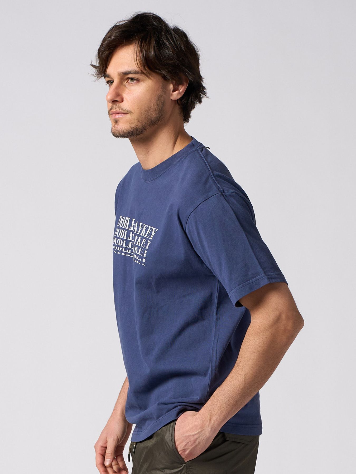 【予約品 1月25日(日) 締切】graphic-T collection：DOBLEJAYKEY T / ダブルジェイケー Tシャツ / ネイビー