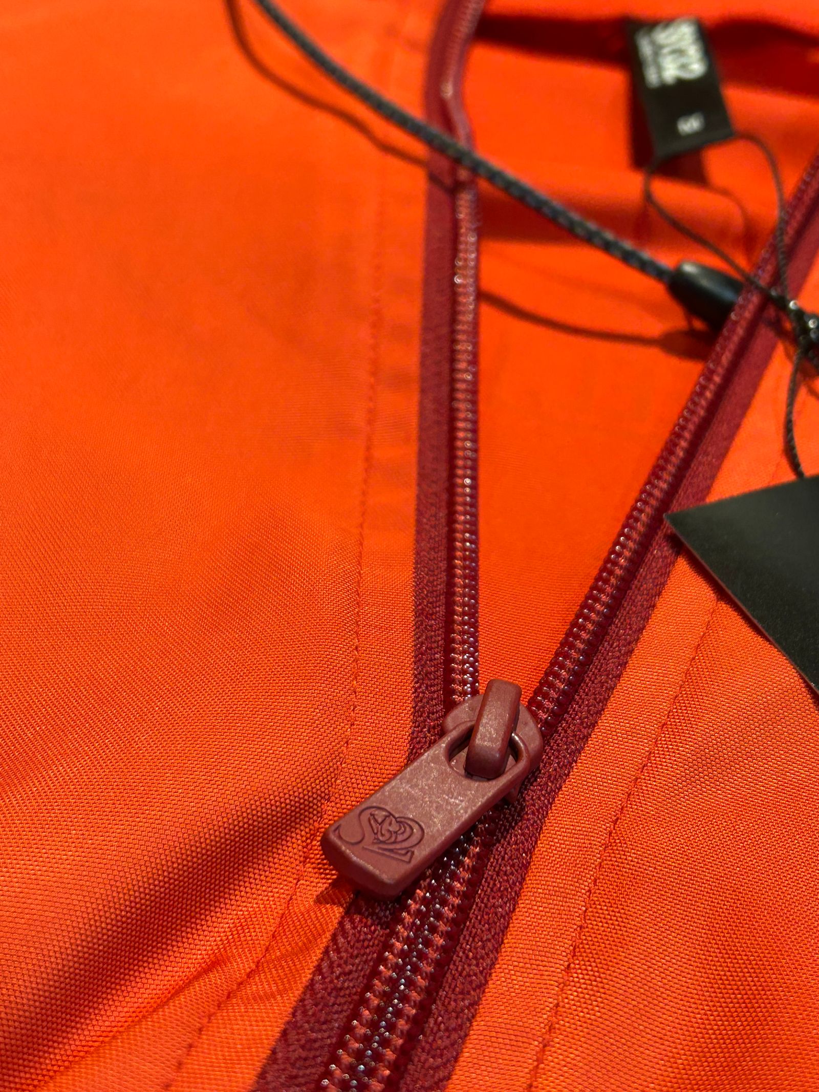 MULTI LOGO WINDBRAKER RED 【SY32 by SWEET YEARS 】