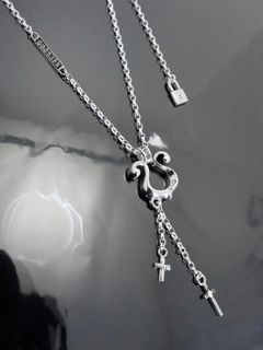《受注生産》RHYTHMIC HORSESHOE LARGE with CROSSES NECKLACE #1 with GODSIZE® I.D. TAG / リズミックホースシュー・L ウィズ クロス #1ネックレス ゴッドサイズ® I.D.タグ / 注文から2～3週間後入荷予定