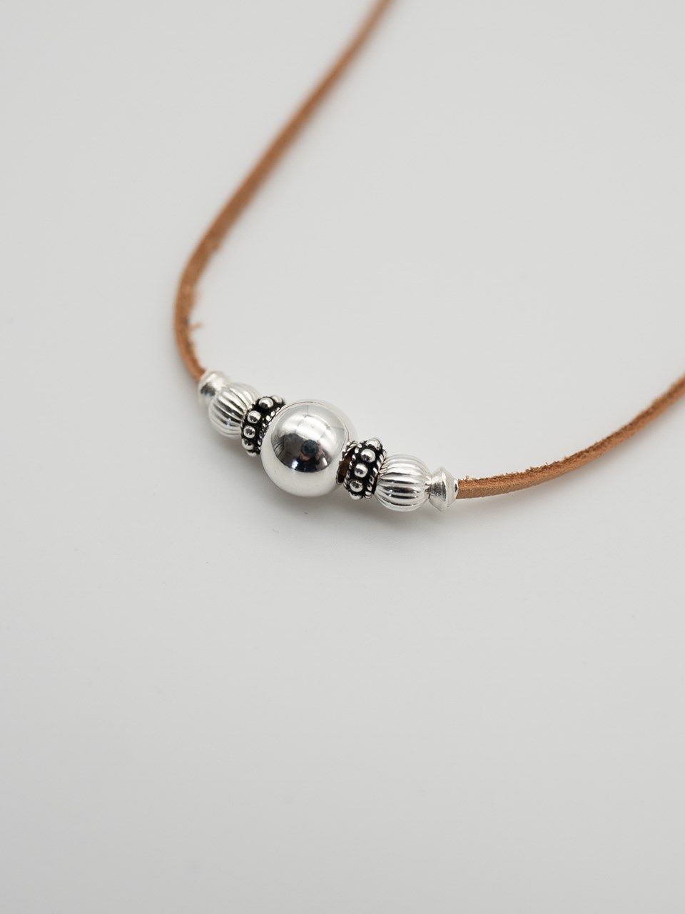 《予約品》 SILVER BEADS チョーカー   / キャメル / 即納