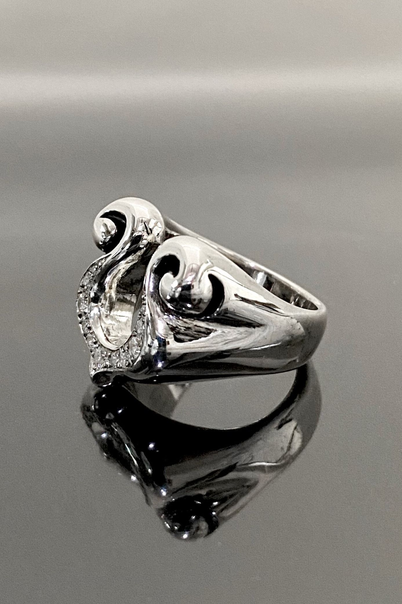 《受注生産》 RHYTHMIC HORSESHOE RING with CUBIC ZIRCONIA リング 【GOD SIZE】 注文から2～4週間後入荷予定