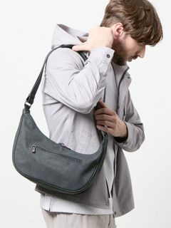 ラウンドショルダーバッグ / ブラック【HIDEAWAYS NICOLE】