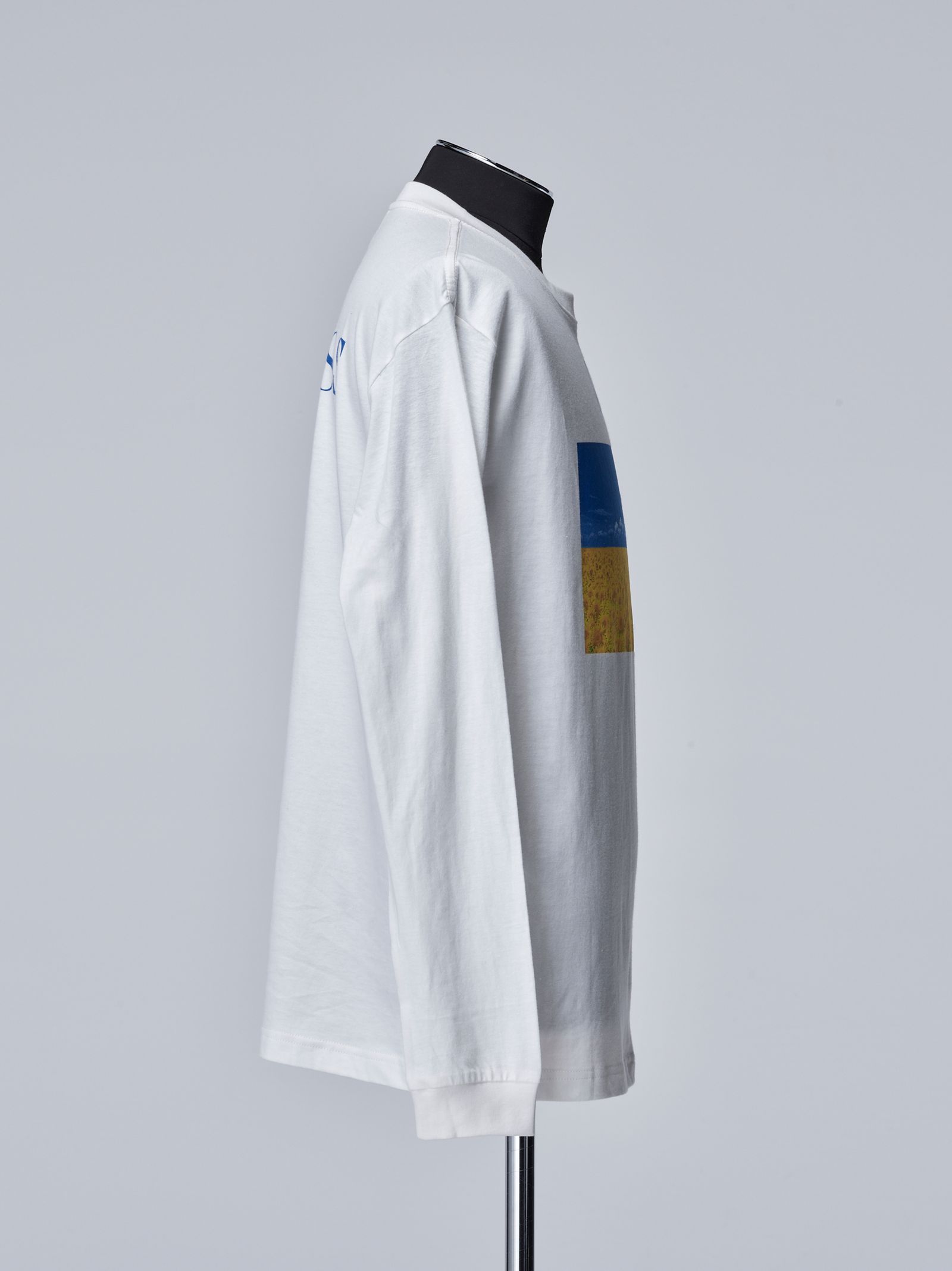 《予約品》 UKRAINE-CharityLongSleevesT-Shirt / 長袖Tシャツ  / ホワイト 【THE ONENESS】 4月中入荷予定