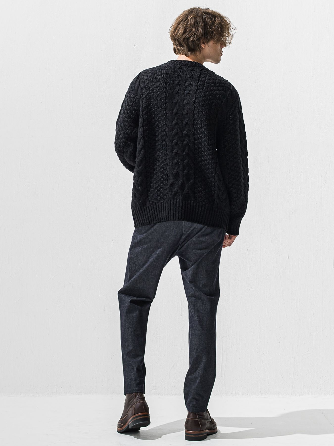 【予約品 9月6日(日) 締切】CABLE LAW SWEATER / ケーブル編みローゲージセーター / ブラック
