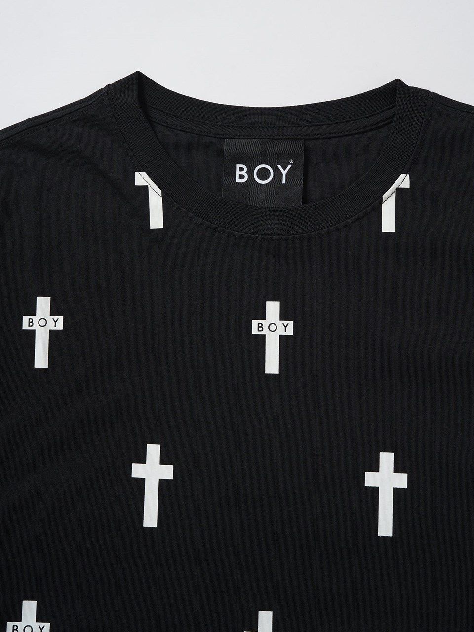 Small Cross Pattern TEE / Tシャツ / ブラック