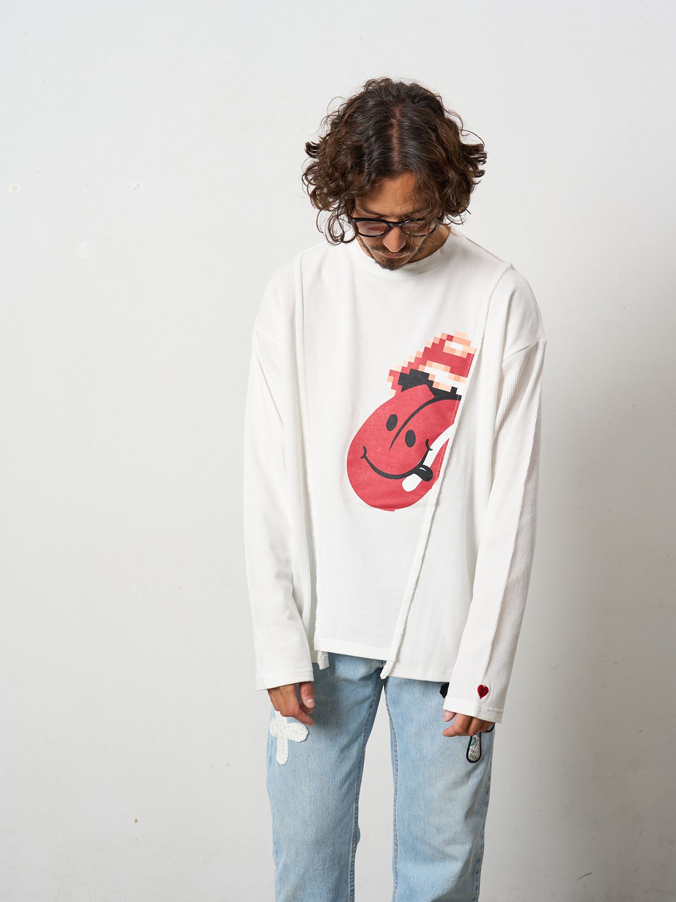 【予約品 5月8日(木) AM10時 締切】 3MIXレイヤードカットオフ モザイクプリント LS ワイドシルエットTシャツ / ホワイト