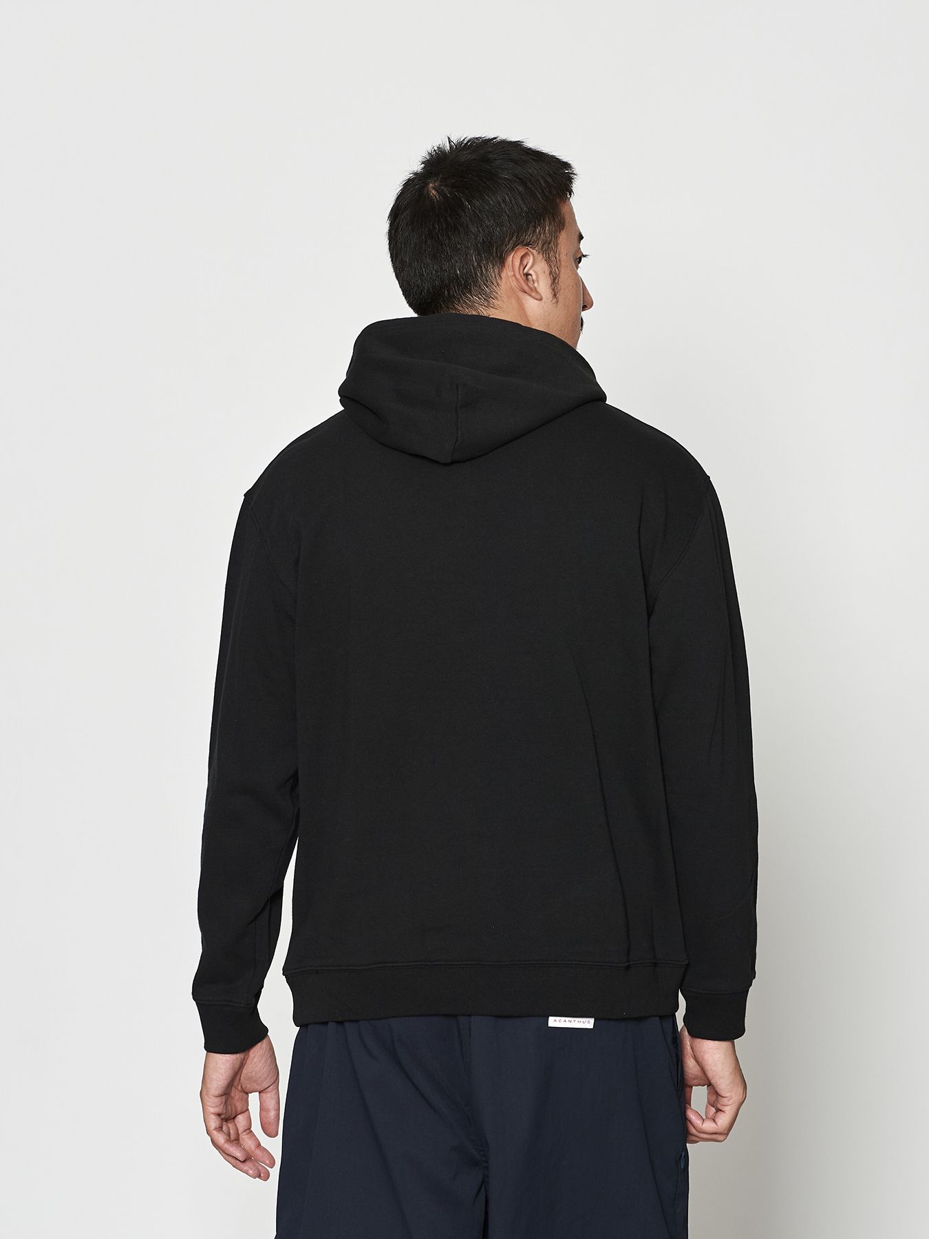【予約品 10月9日(木) 締切】muta College Logo Hooded Sweatshirt / パーカー / ブラック【Acanthus × muta MARINE】
